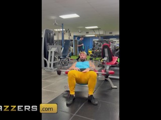 'BRAZZERS - Gym Babe Influencer Elana Notices Joey Ogling While She Works Out So She Sits On His Cock'