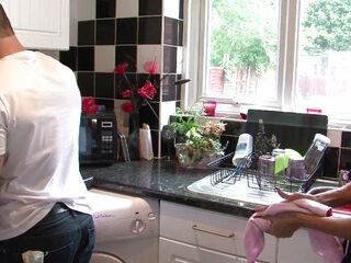 Busty MILF Tara Holiday in creampie action with Billy King